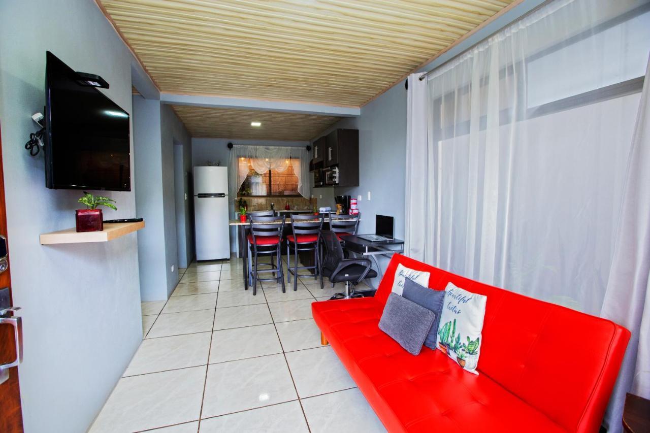 Casa Suculenta ,Monteverde Con Jacuzzi Privado Y Lavanderia Экстерьер фото